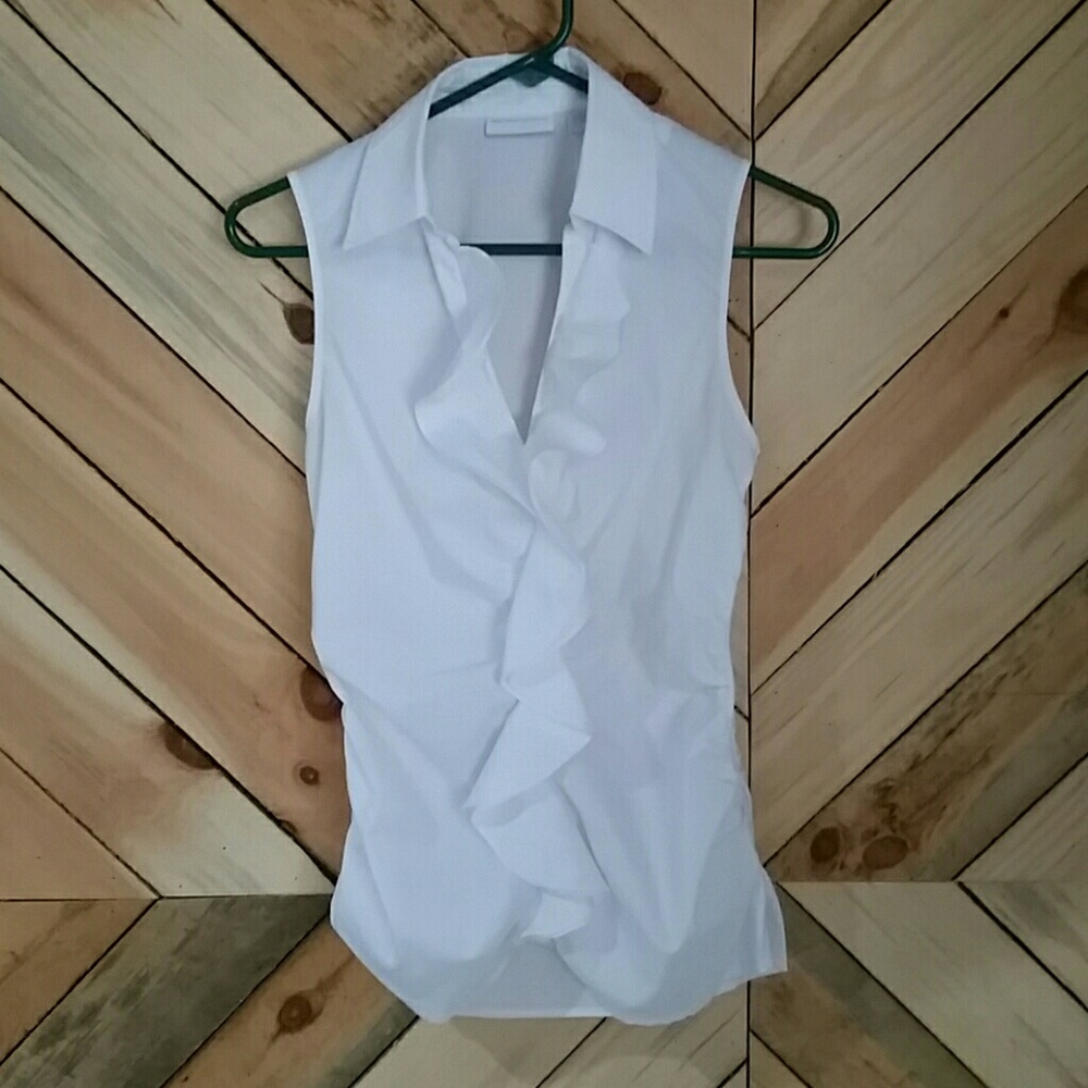 New York & Co sleeveless shirt